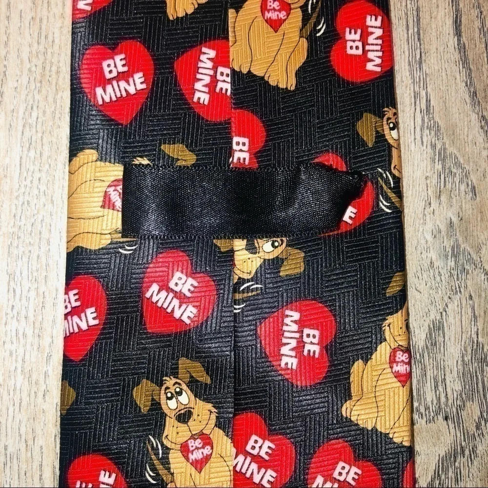 Valentine’s Day Be Mine Red Heart Dog Tie